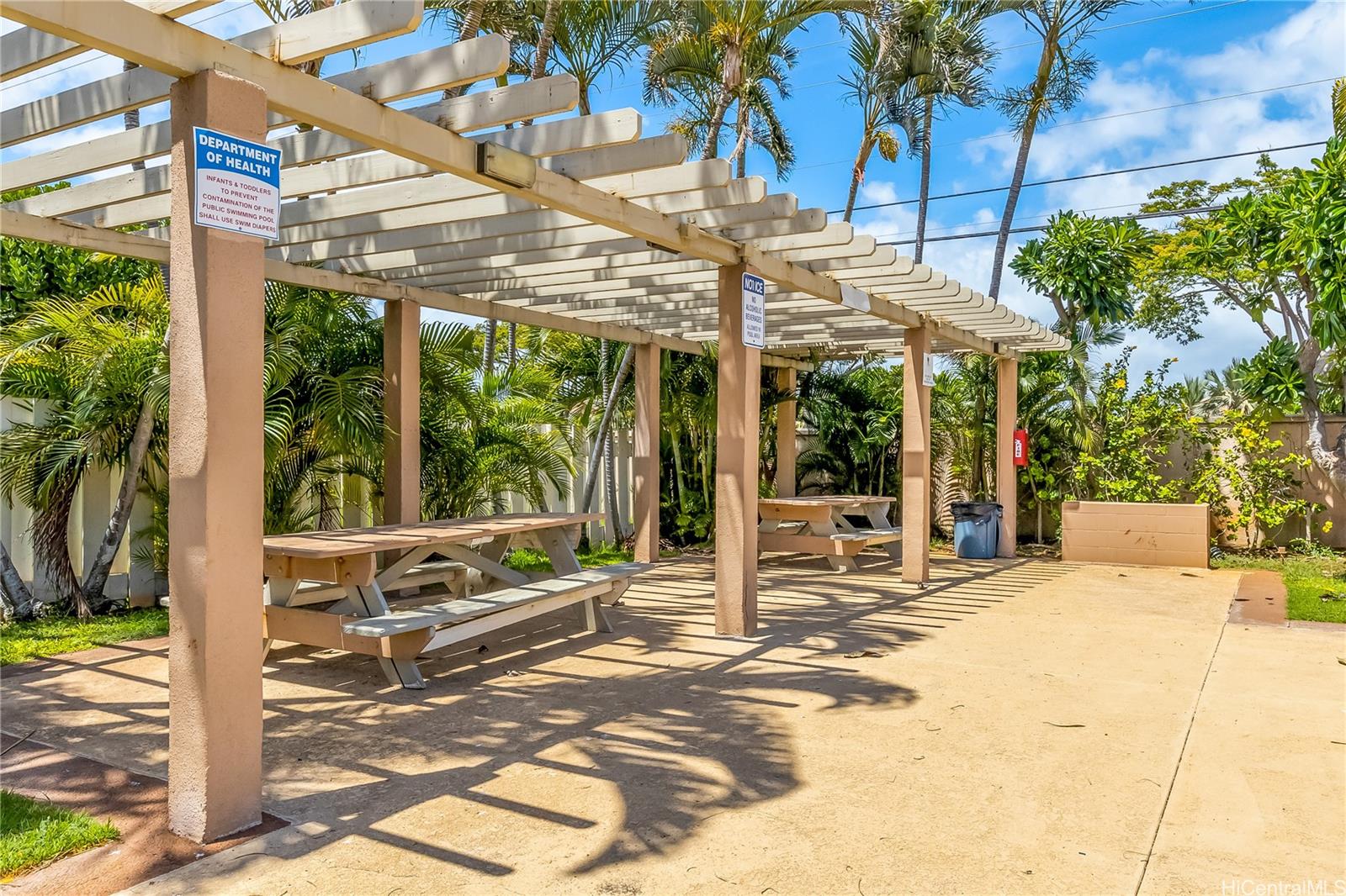 Photo 19 of 21