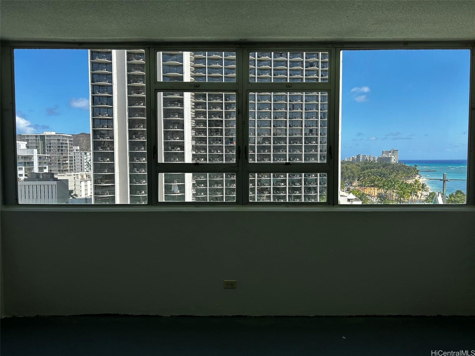 Photo 10 of 25