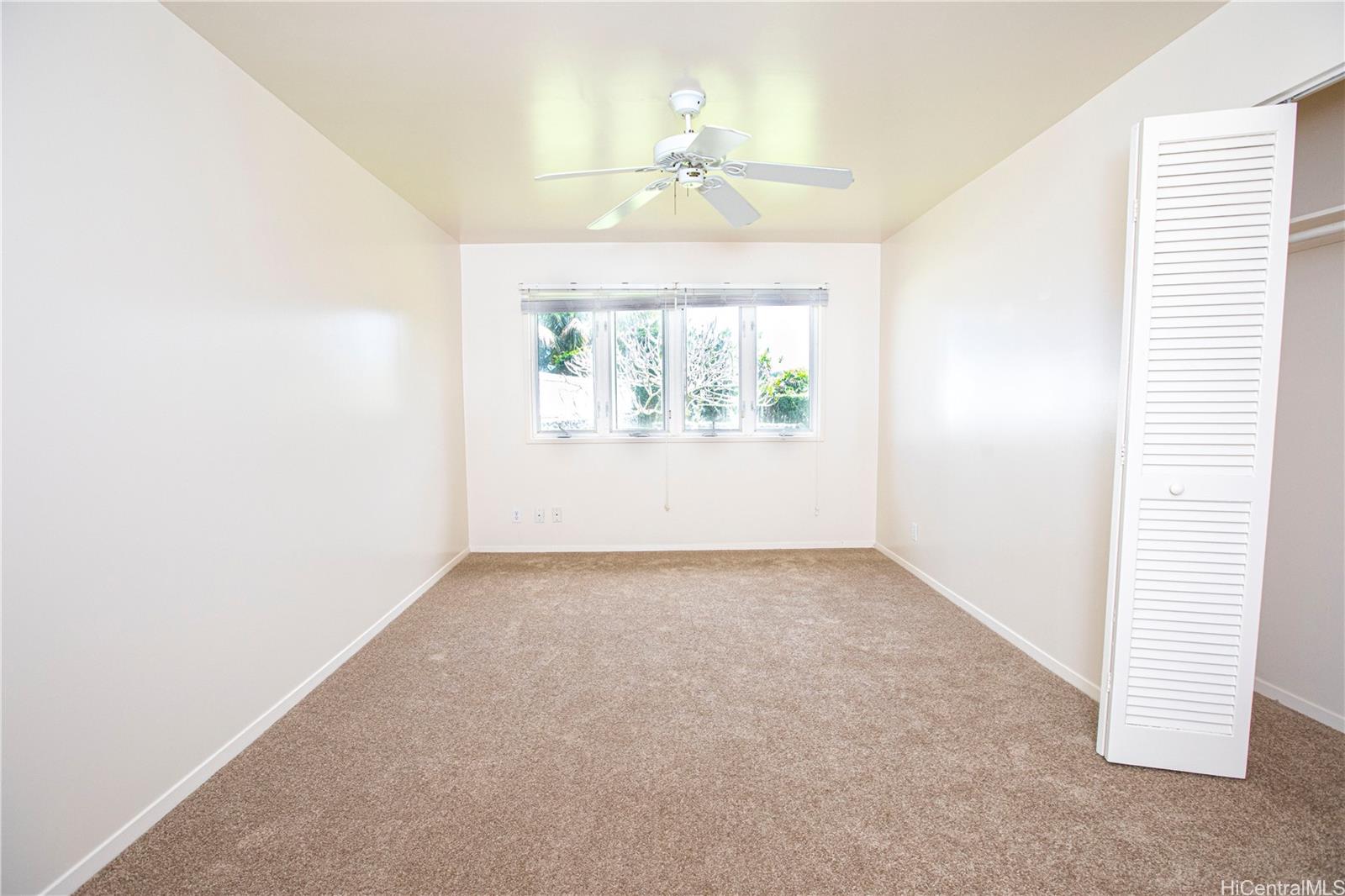 Photo 7 of 25
