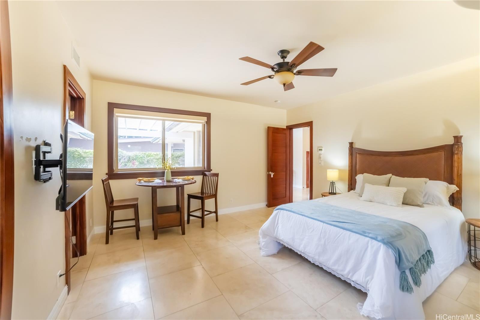 7096 Kalanianaole Highway