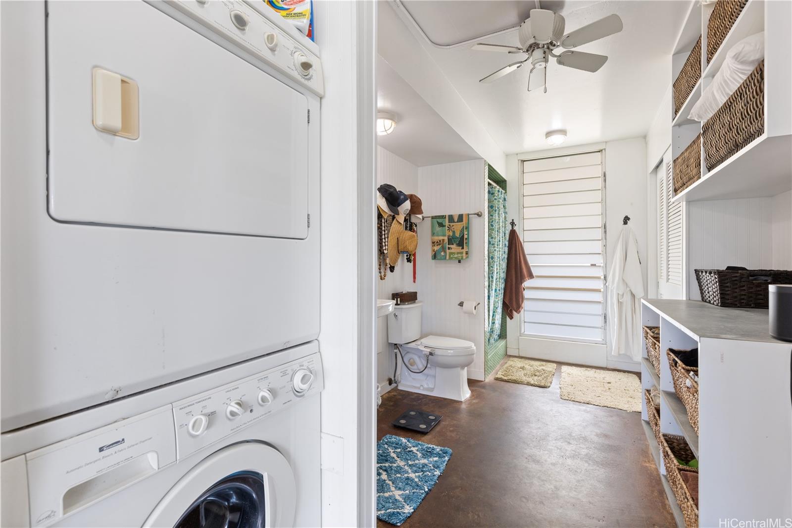 2895 Kalakaua Avenue  Unit 207