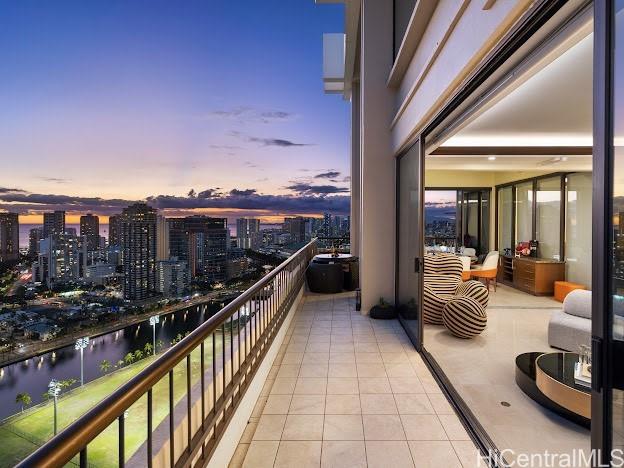 2333 Kapiolani Boulevard  Unit 3517