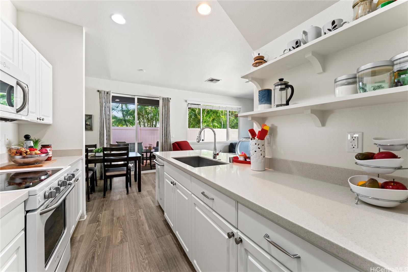 91-6221 Kapolei Parkway  Unit 430