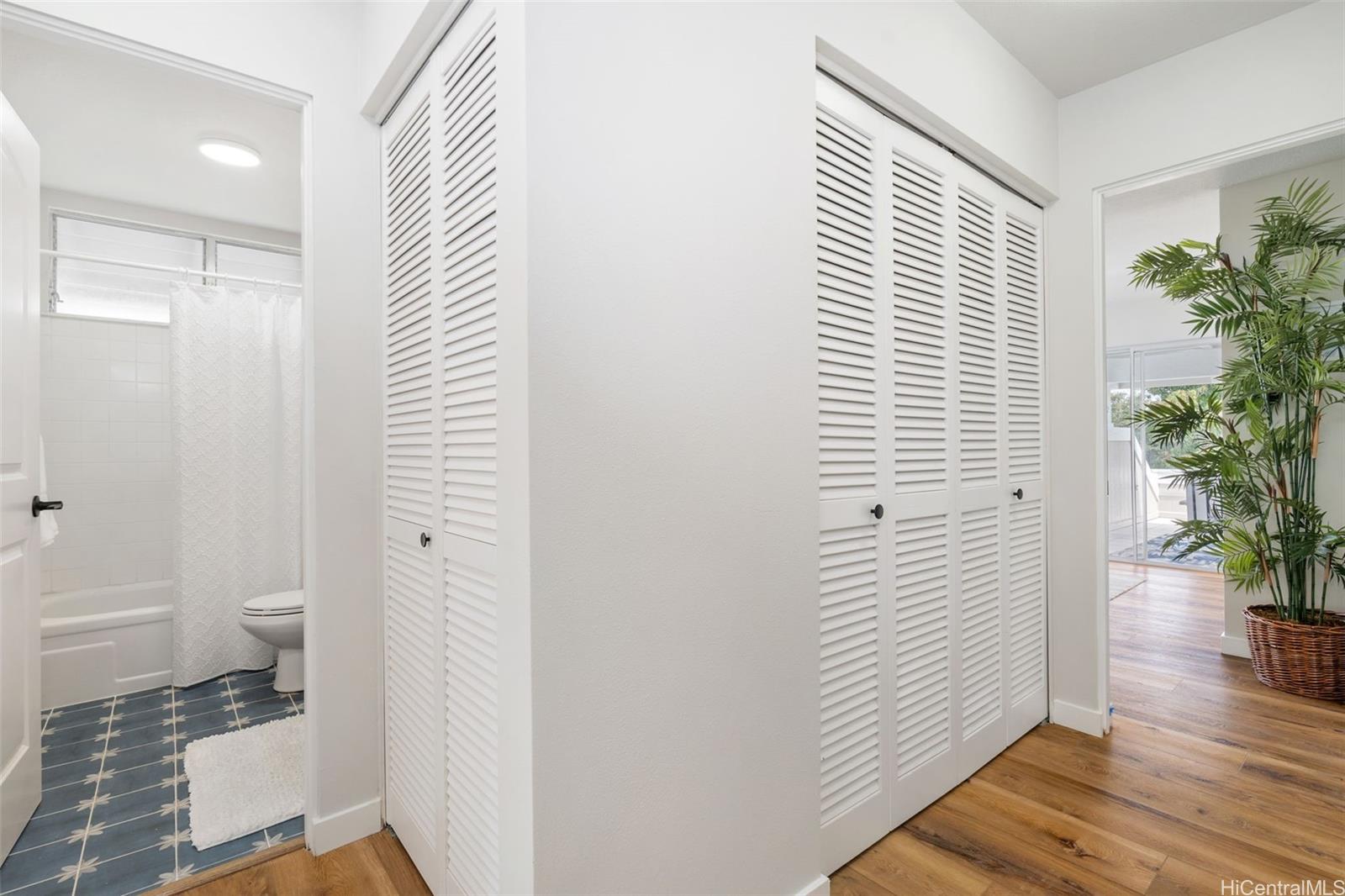 44-1731 Laha Street  Unit 2101