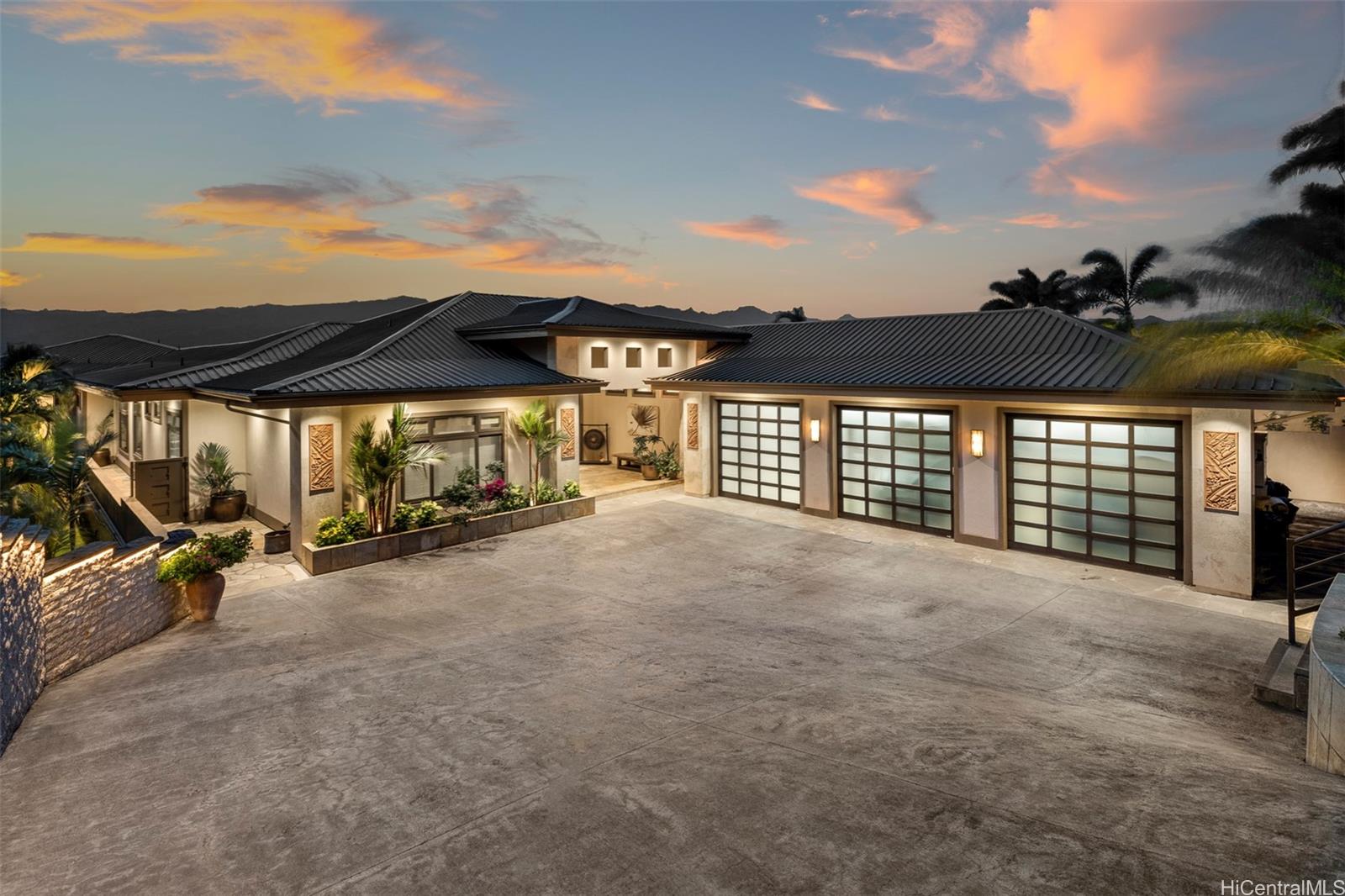 280 Poipu Drive