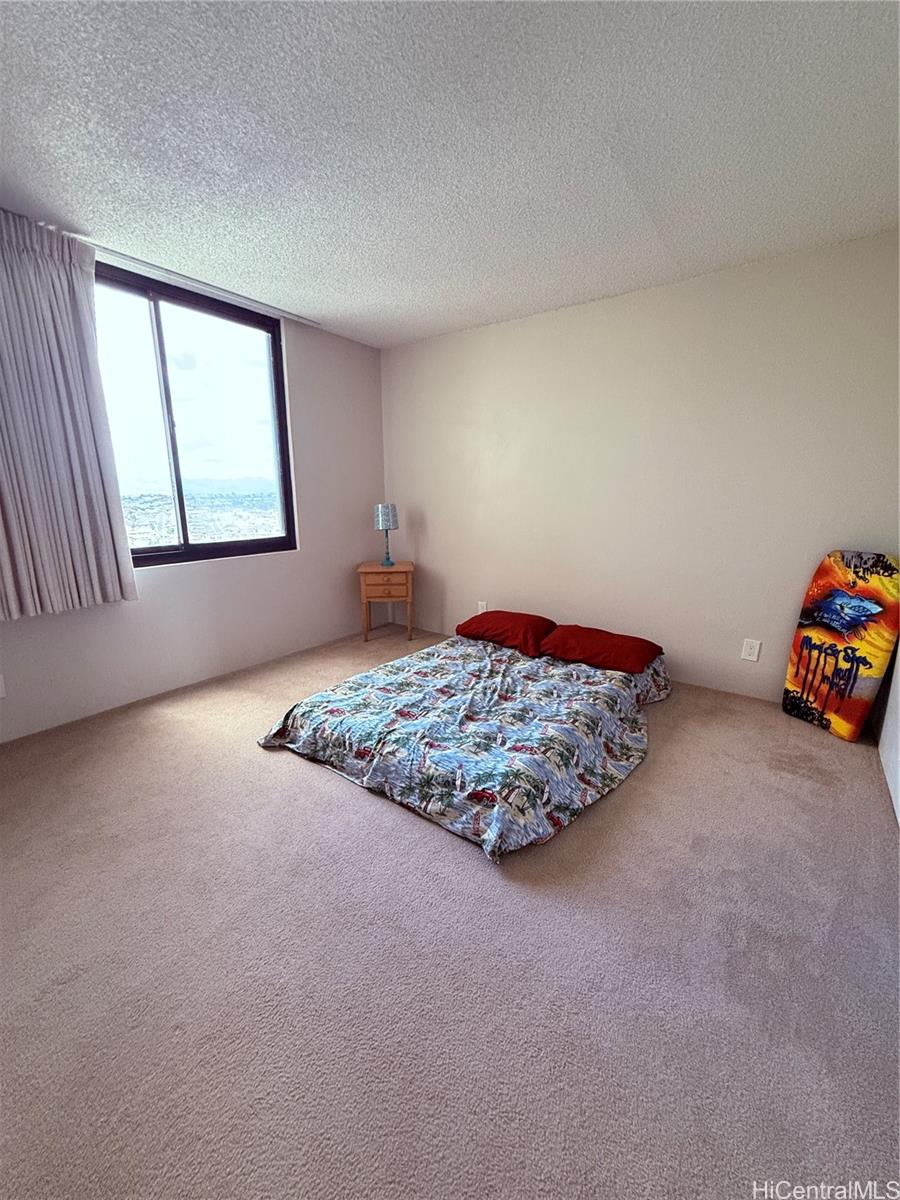 Photo 13 of 25