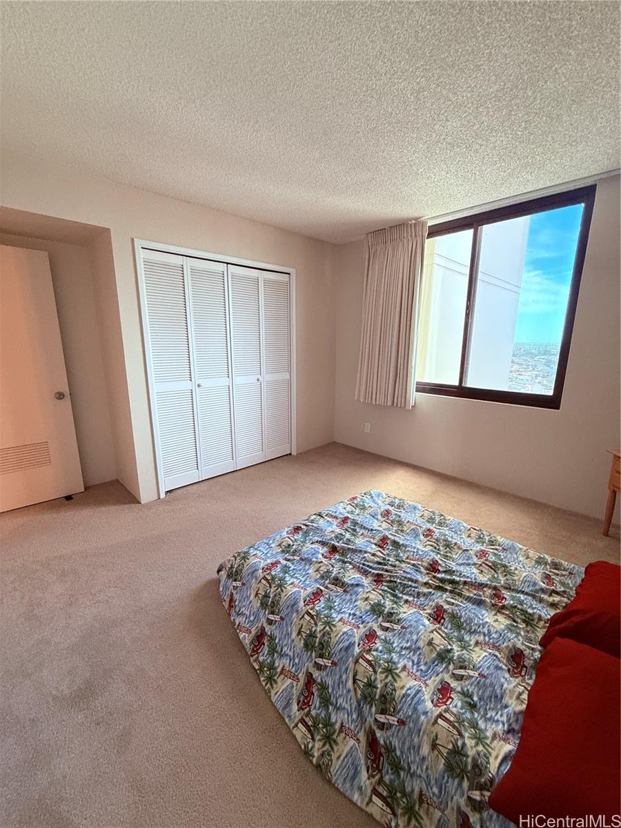 Photo 14 of 25