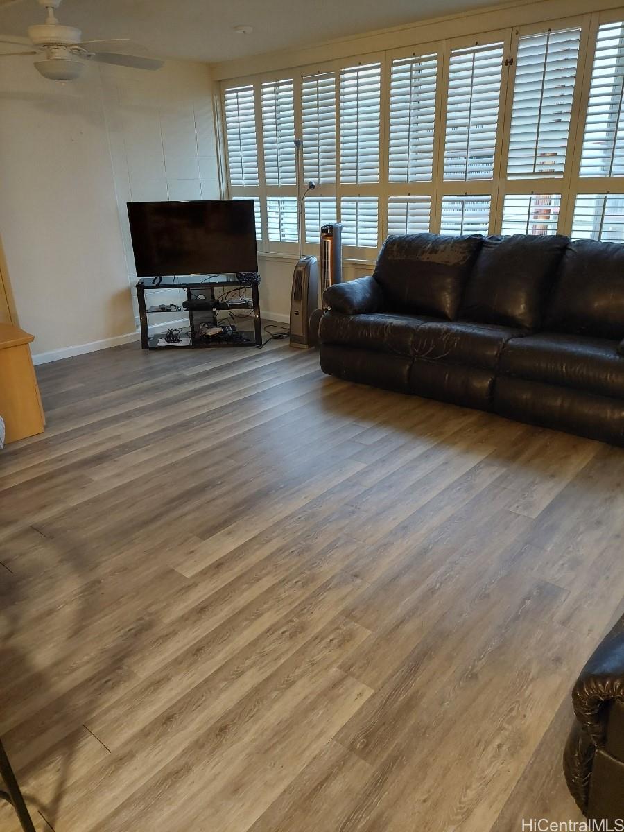 Photo 5 of 11