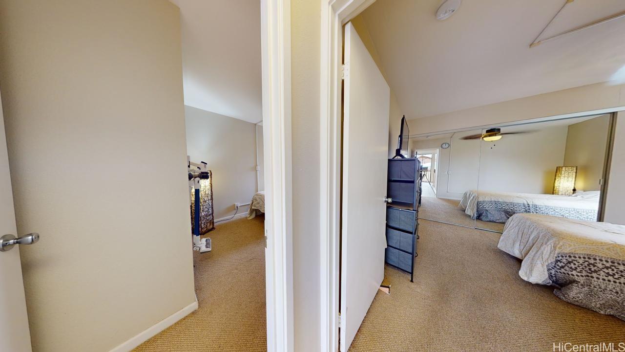 Photo 17 of 25
