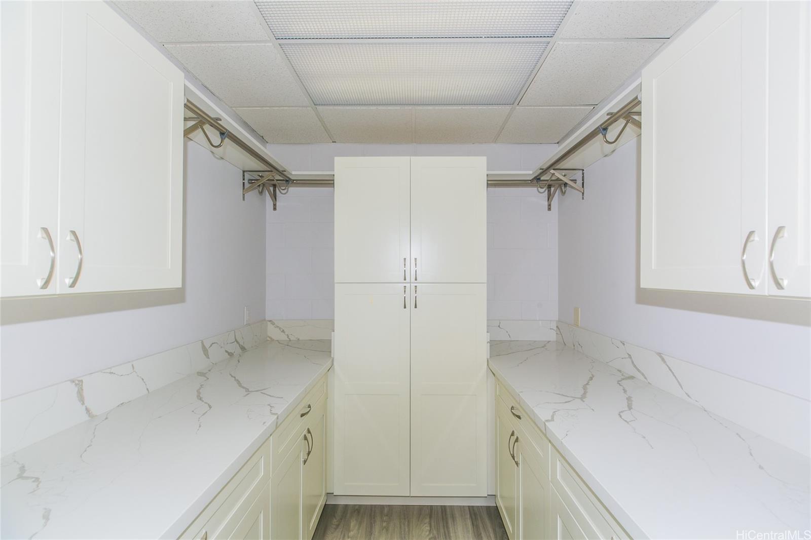 1333 Heulu Street  Unit 1207PH