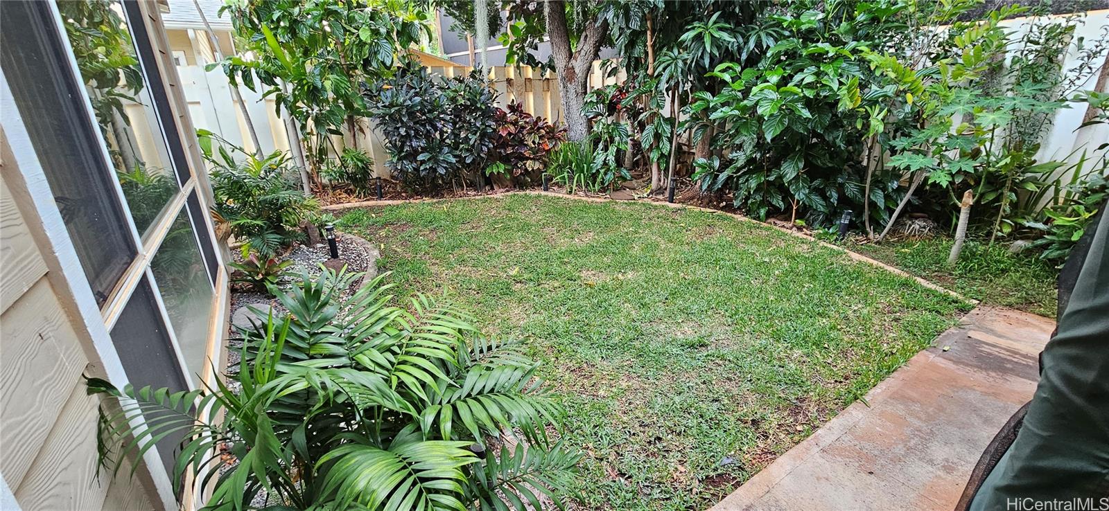 Photo 17 of 23