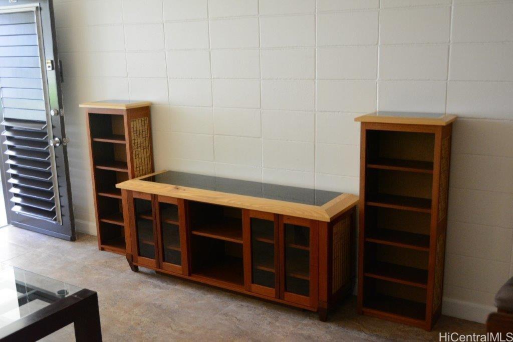 Photo 3 of 25