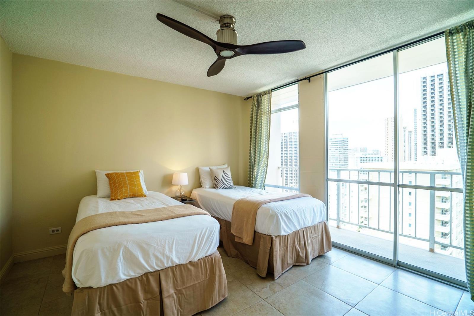 2575 Kuhio Avenue  Unit 1702