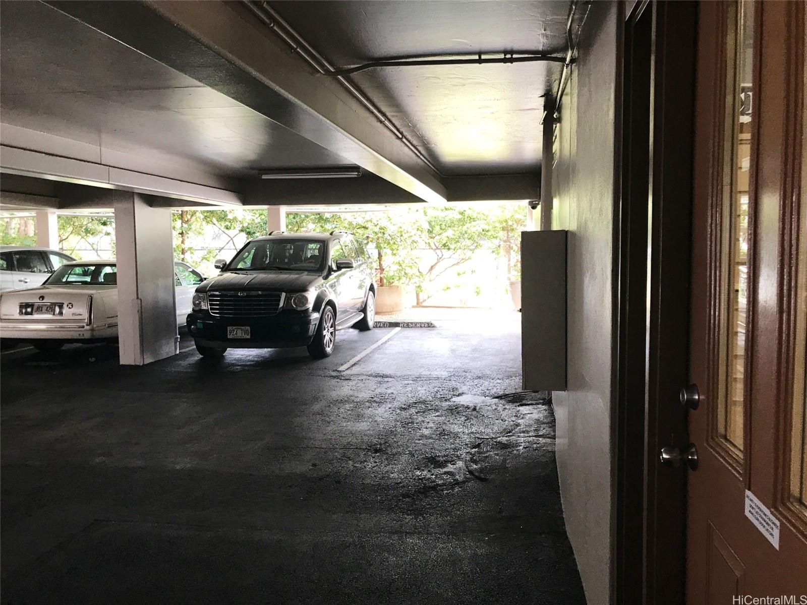 2575 Kuhio Avenue  Unit 1702