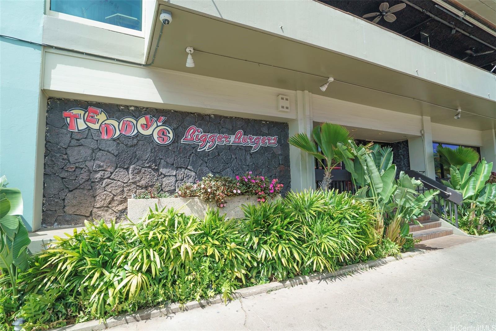 2575 Kuhio Avenue  Unit 1702