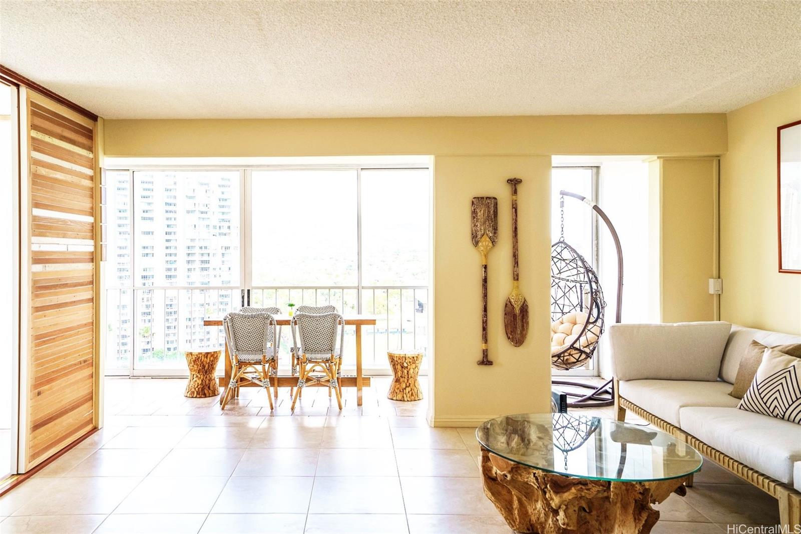 2575 Kuhio Avenue  Unit 1702