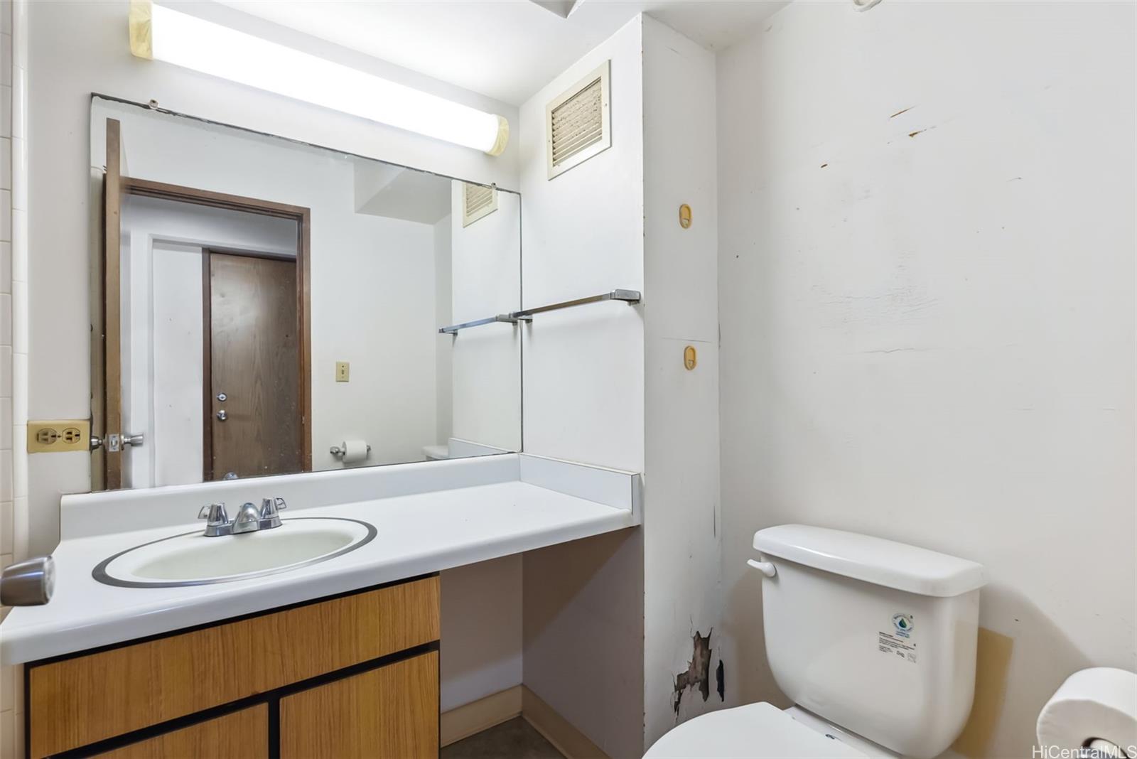2115 Ala Wai Boulevard  Unit 305
