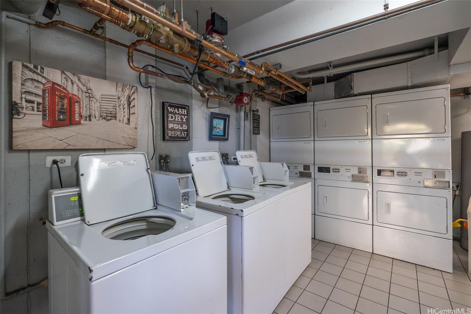 2115 Ala Wai Boulevard  Unit 305