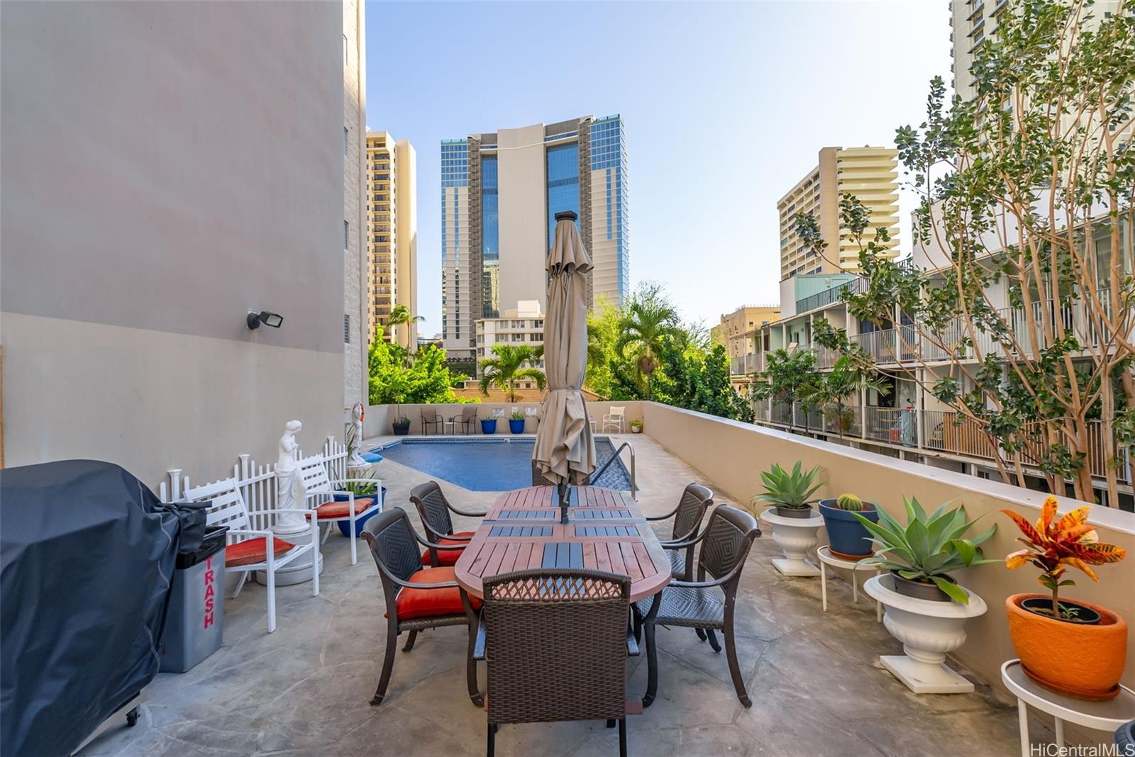 2115 Ala Wai Boulevard  Unit 305