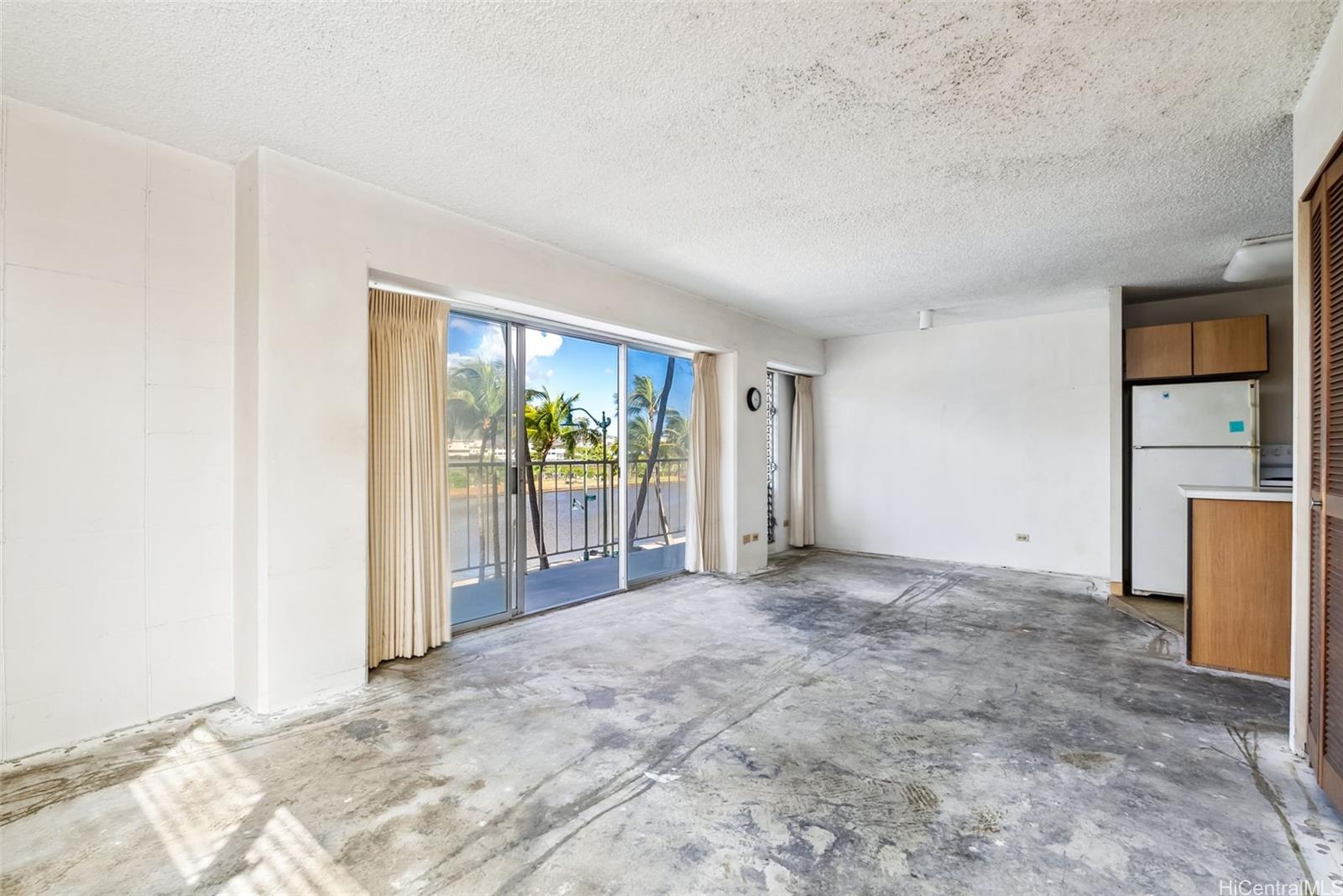 2115 Ala Wai Boulevard  Unit 305