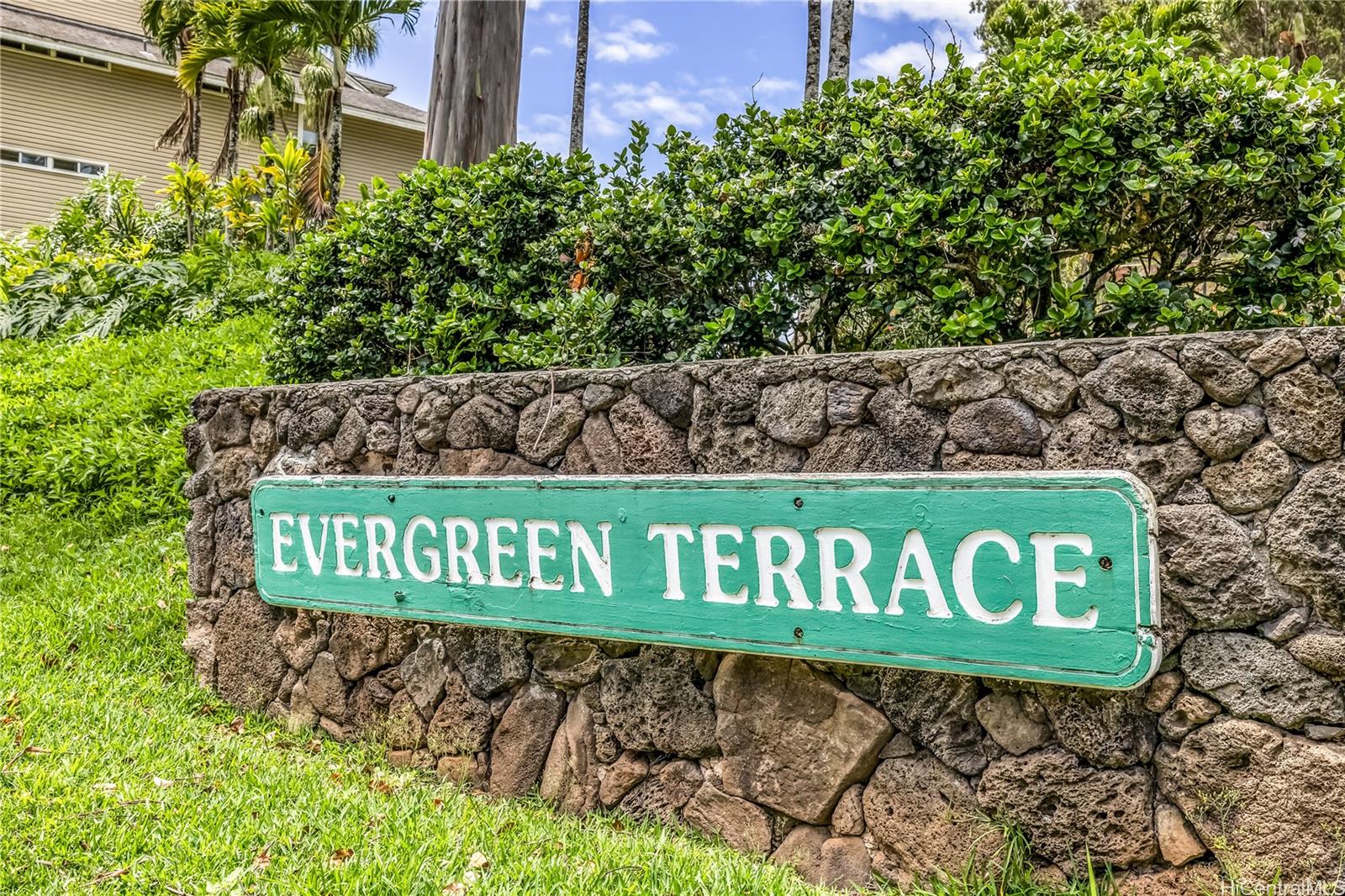 Evergreen Terrace 95-270 Waikalani Drive  Unit H202