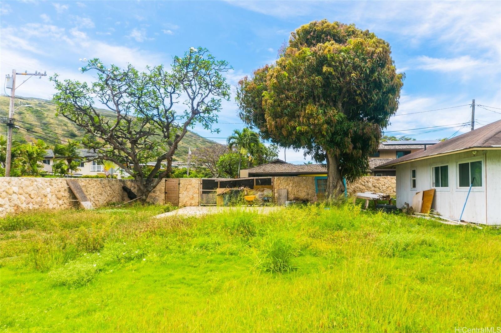 423 Portlock Road