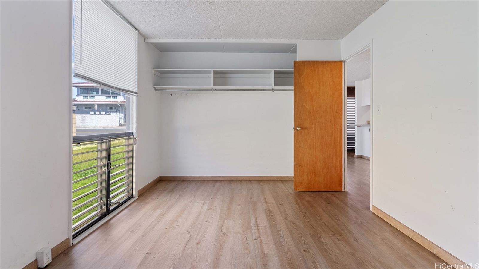 Photo 13 of 24