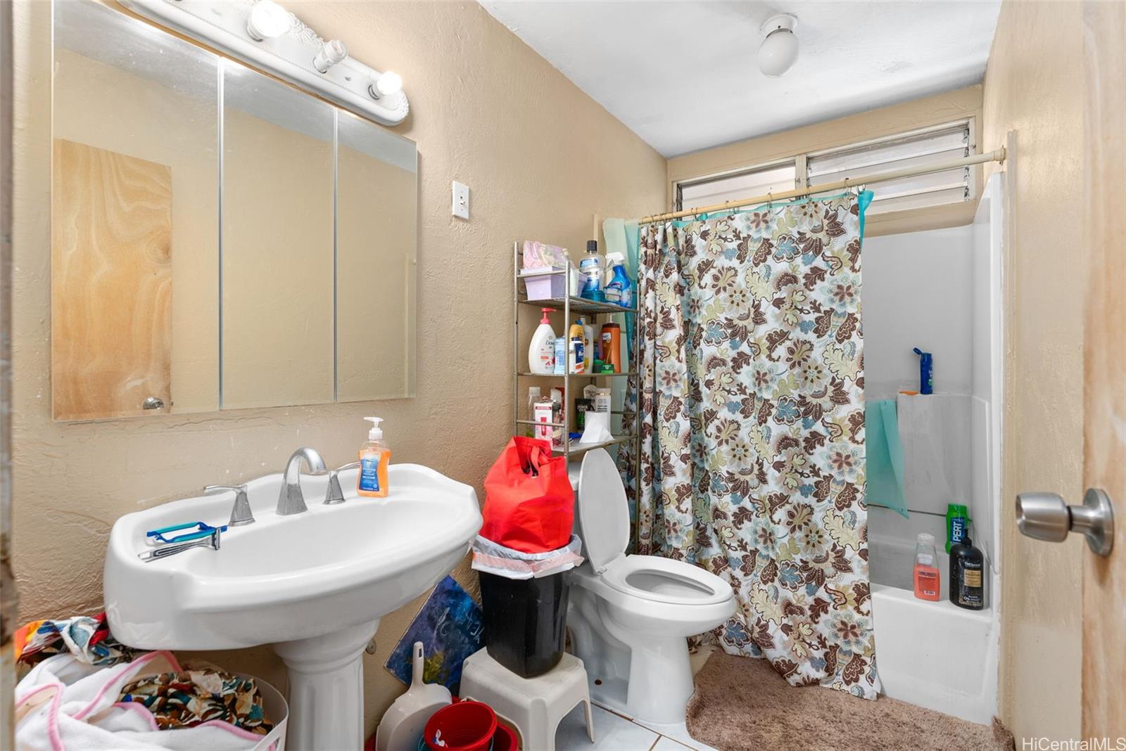 87-1533 Helelua Street  Unit 3