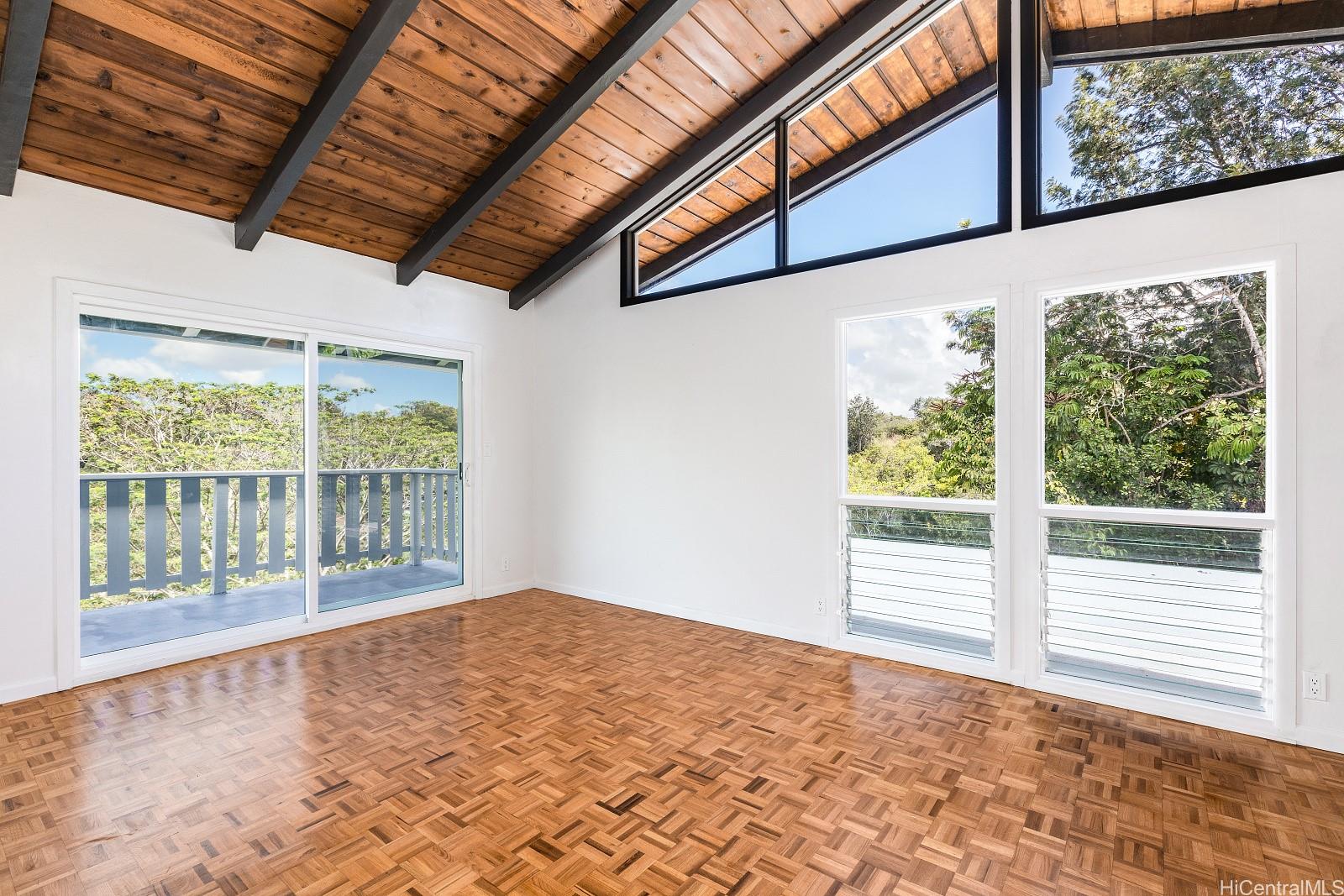 95-109 Waikalani Drive