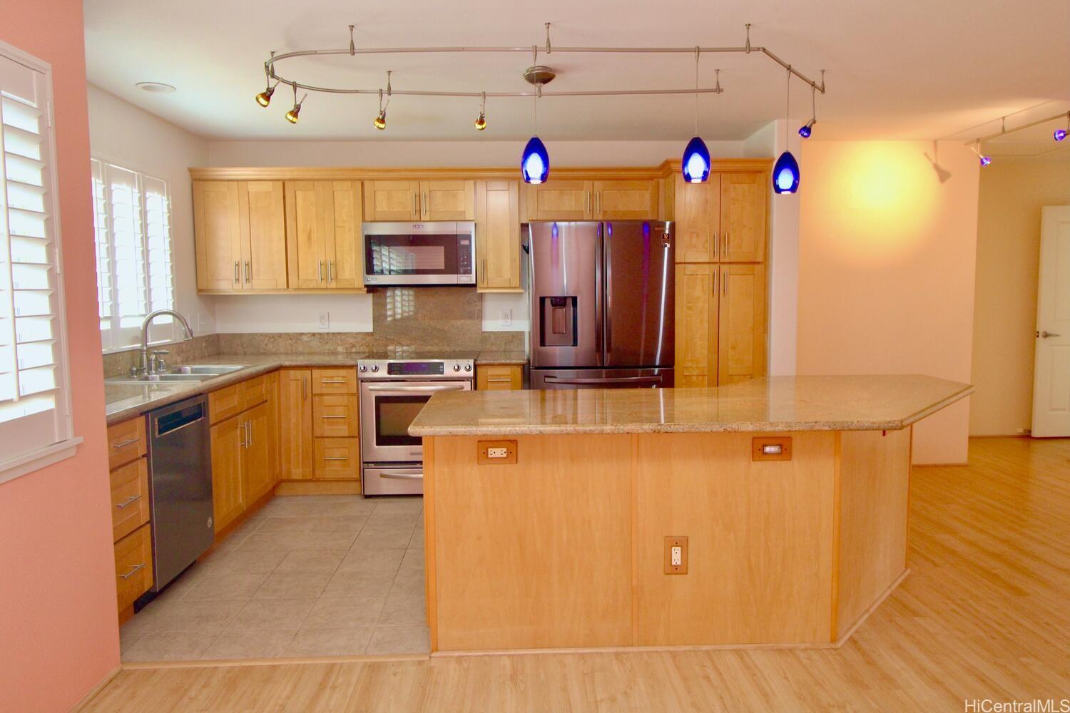 91-1185 Kaiau Avenue  Unit 705