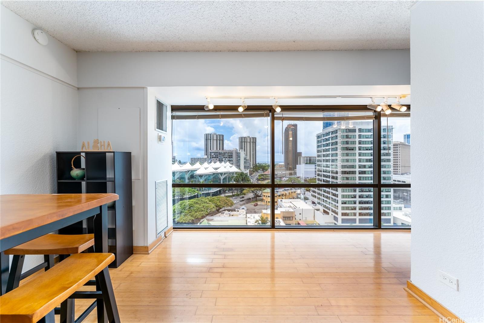 1750 Kalakaua Avenue  Unit 1303