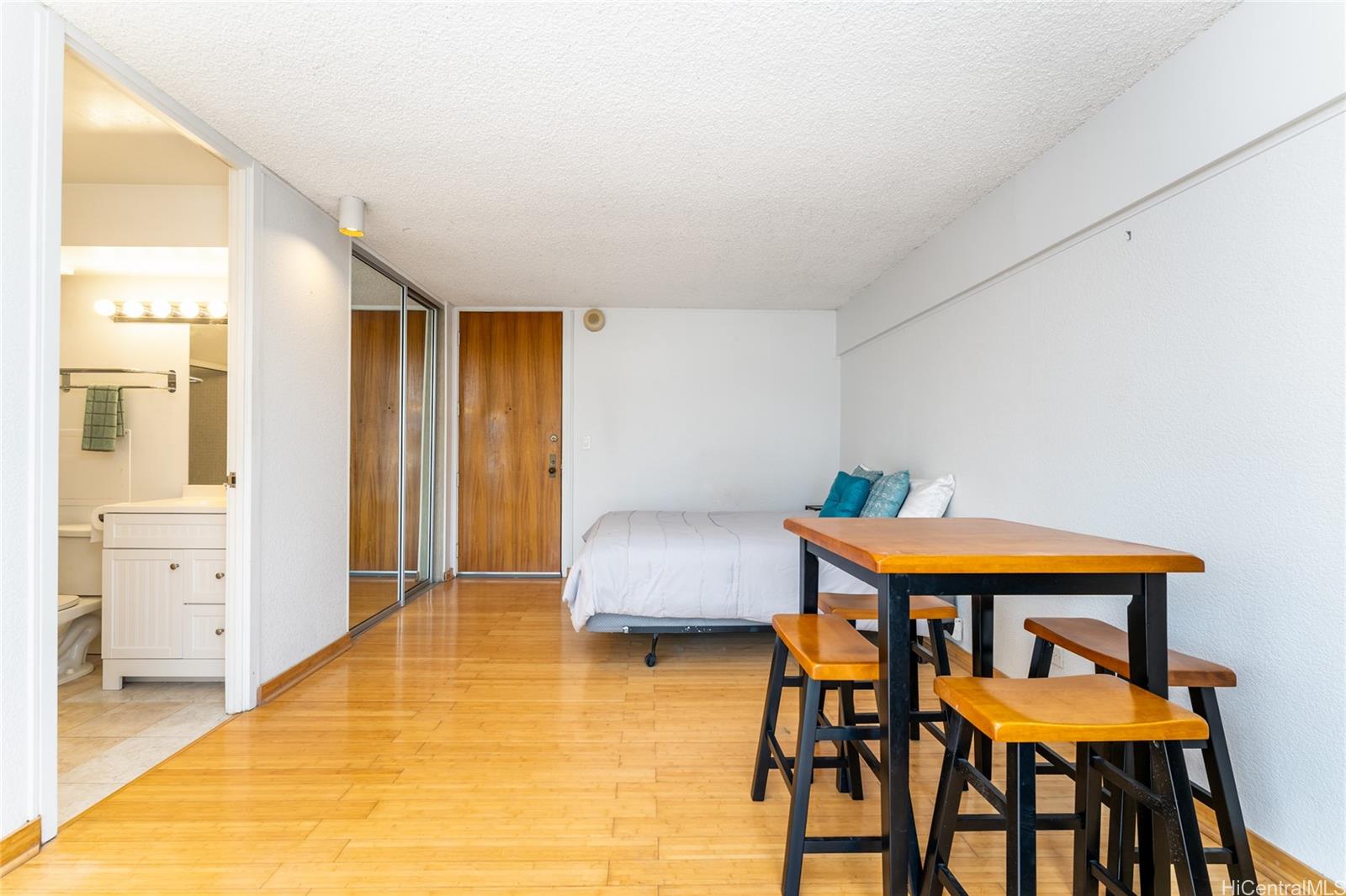 1750 Kalakaua Avenue  Unit 1303