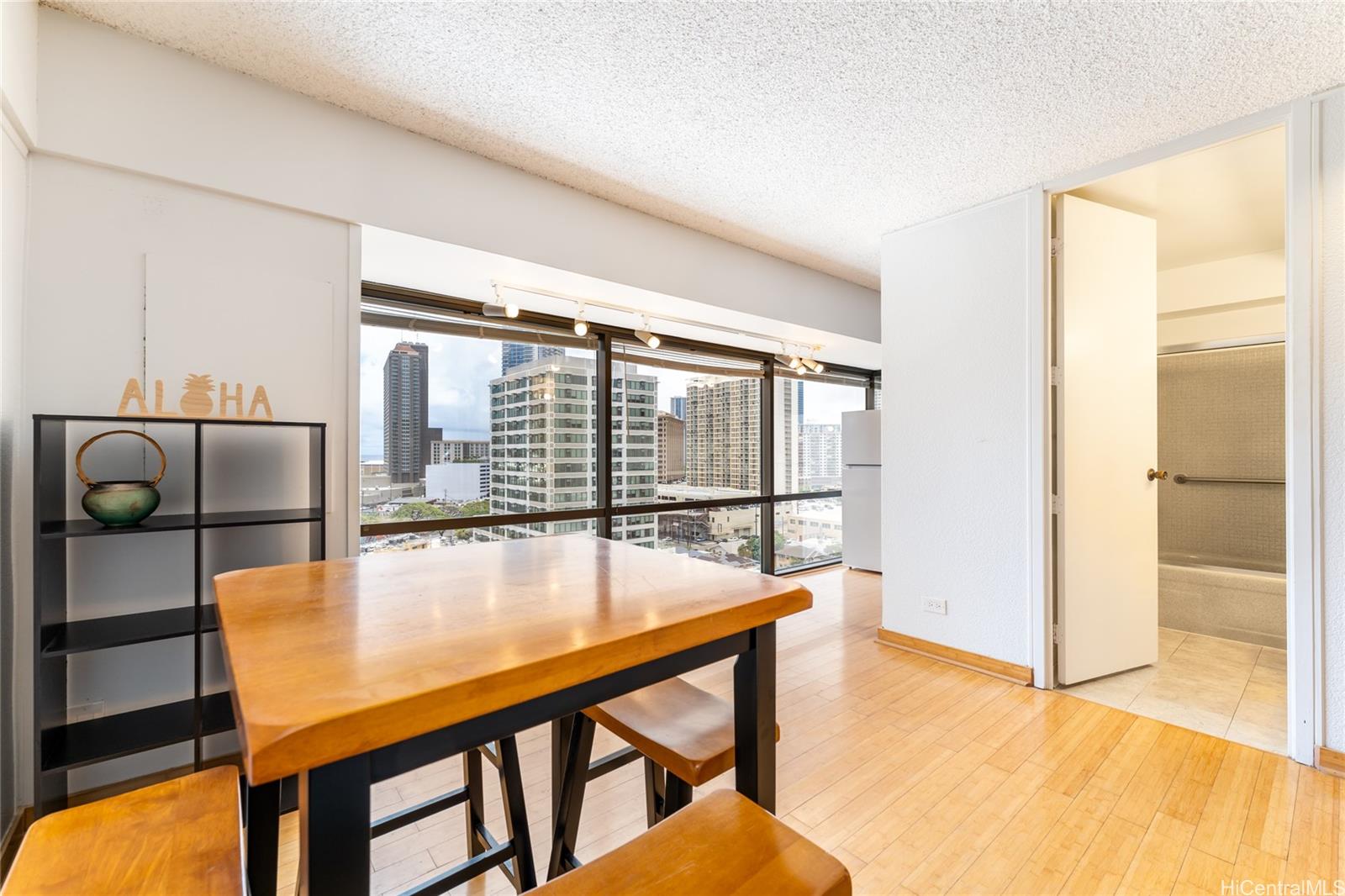 1750 Kalakaua Avenue  Unit 1303