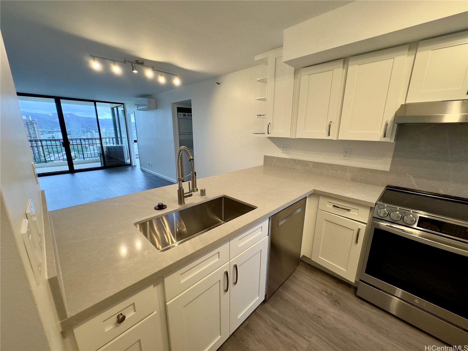 990 Ala Nanala Street 25A