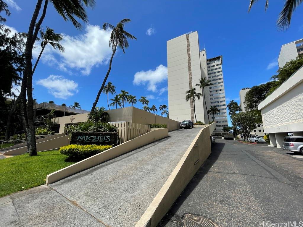 2895 Kalakaua Avenue  Unit 1008