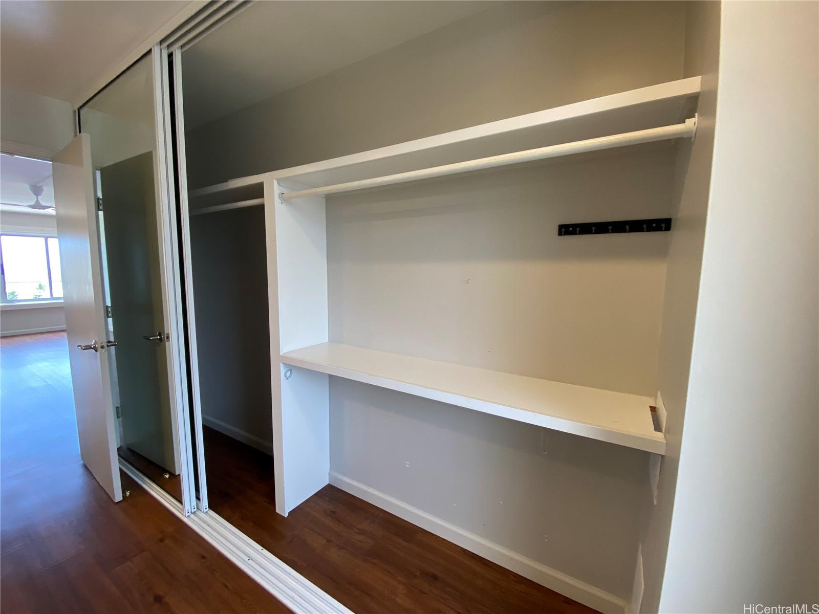 2895 Kalakaua Avenue  Unit 1008
