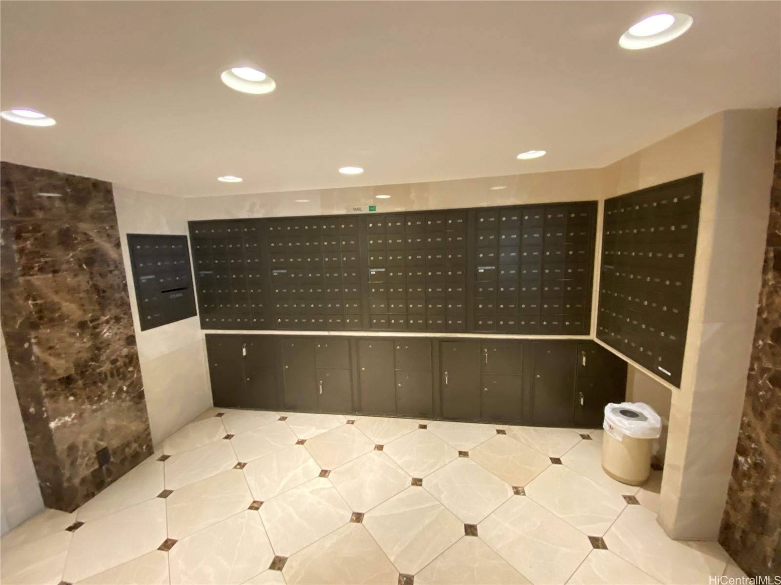 2895 Kalakaua Avenue  Unit 1008