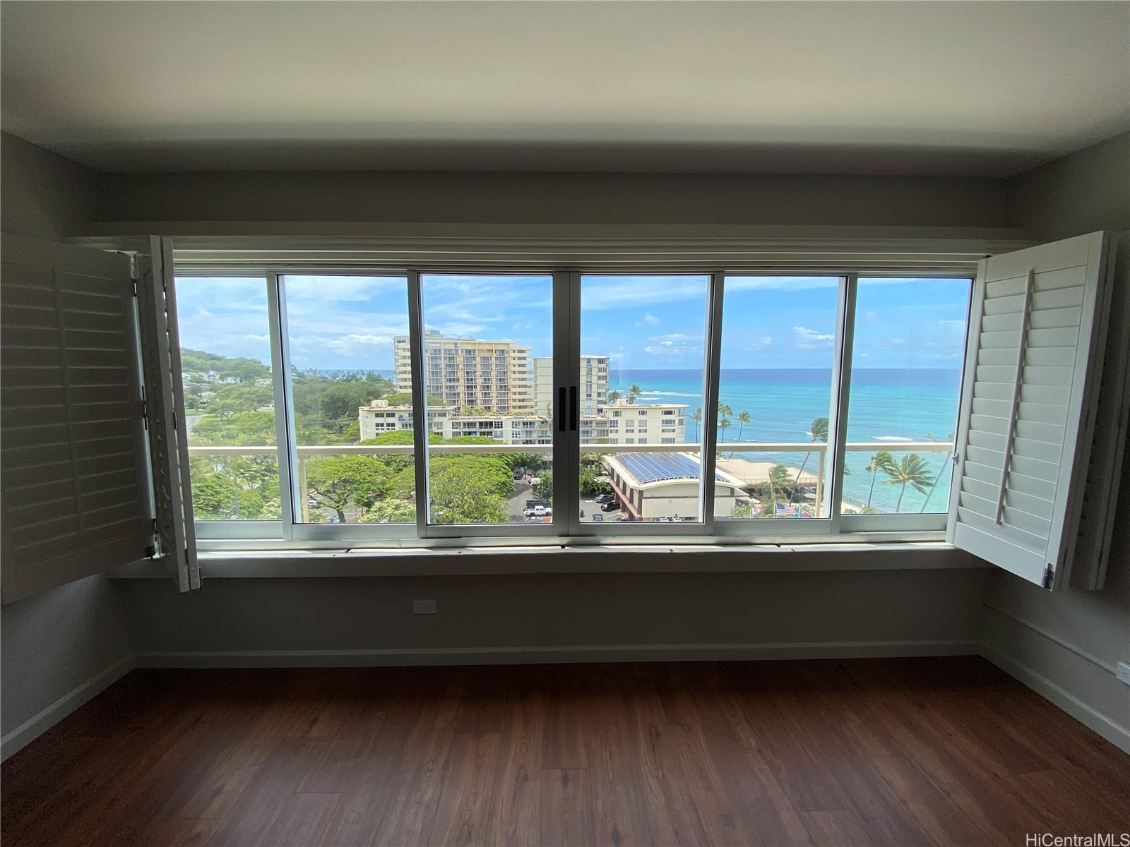 2895 Kalakaua Avenue  Unit 1008