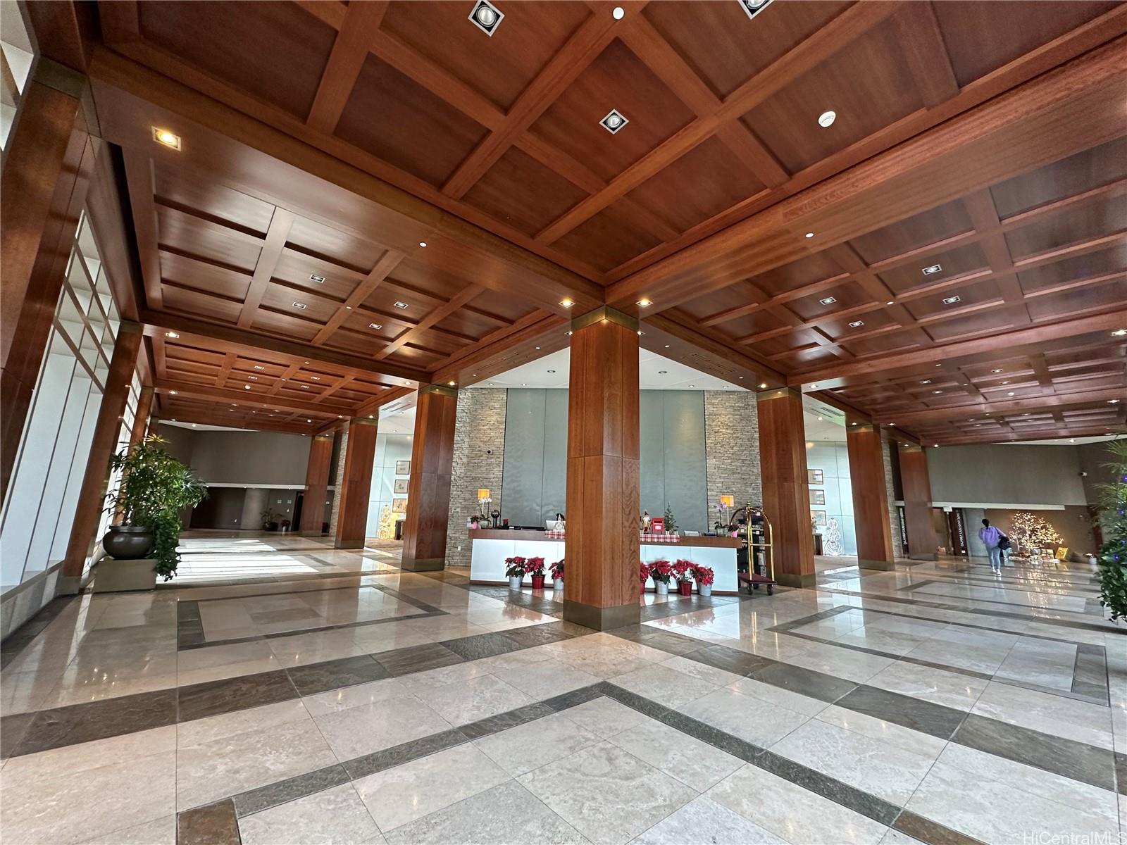 1177 Queen Street 3707