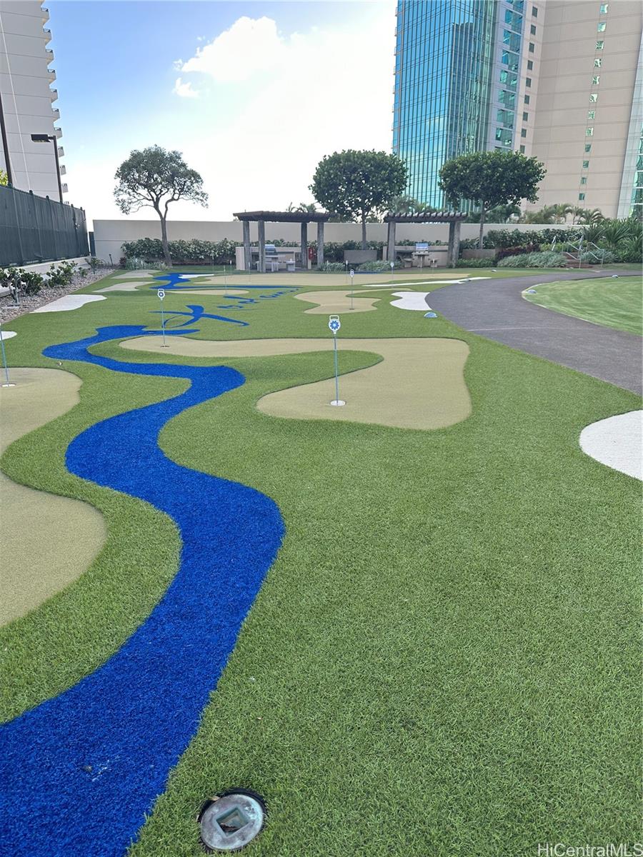 Photo 16 of 20
