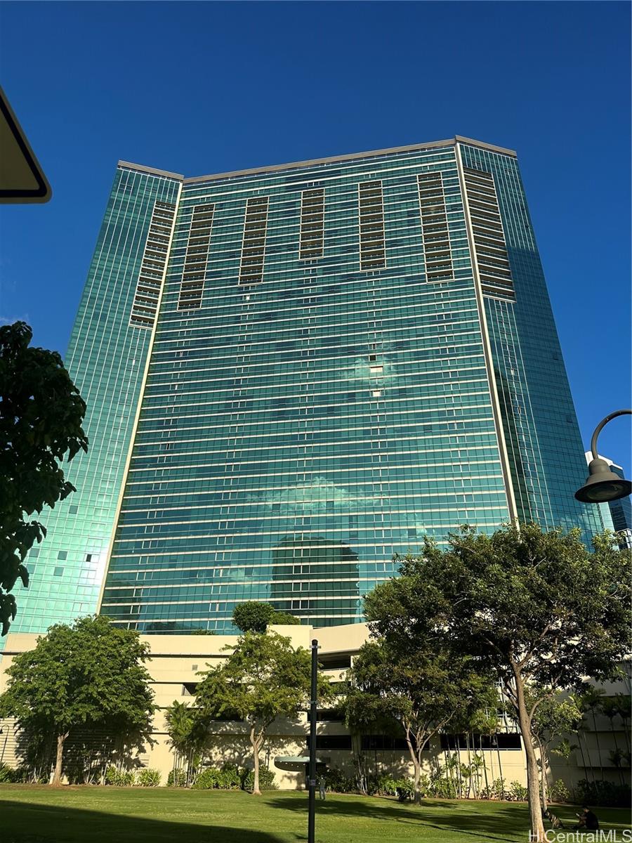 Photo 19 of 20
