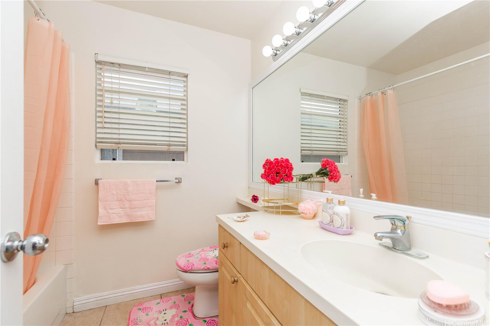 91-1072 Kaiheenalu Street