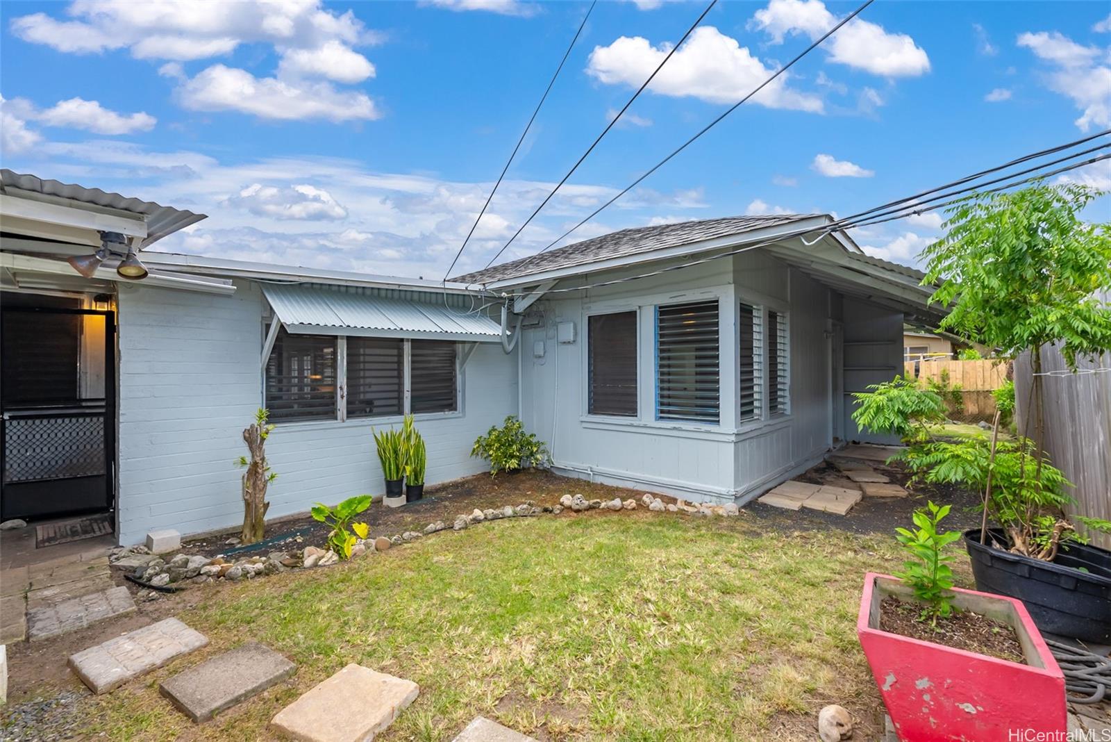 338B Kalama Street Kailua HI 96734 listed 05242024
