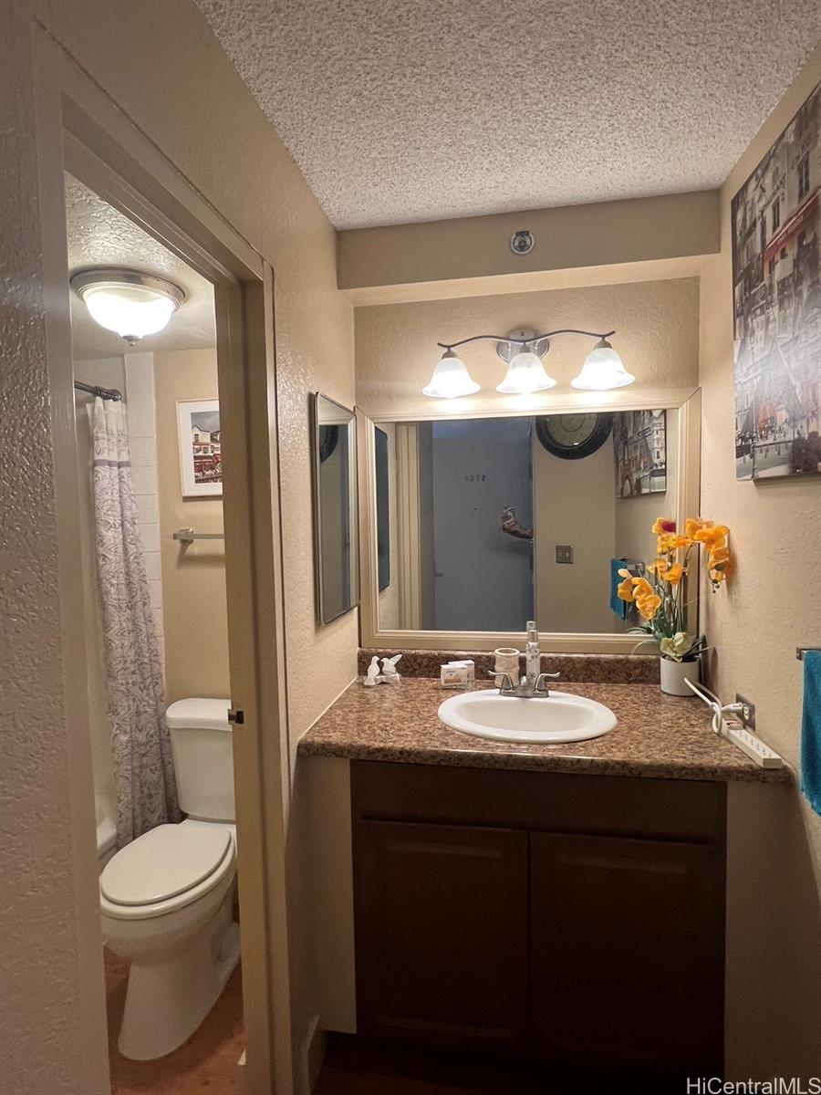 Photo 6 of 25