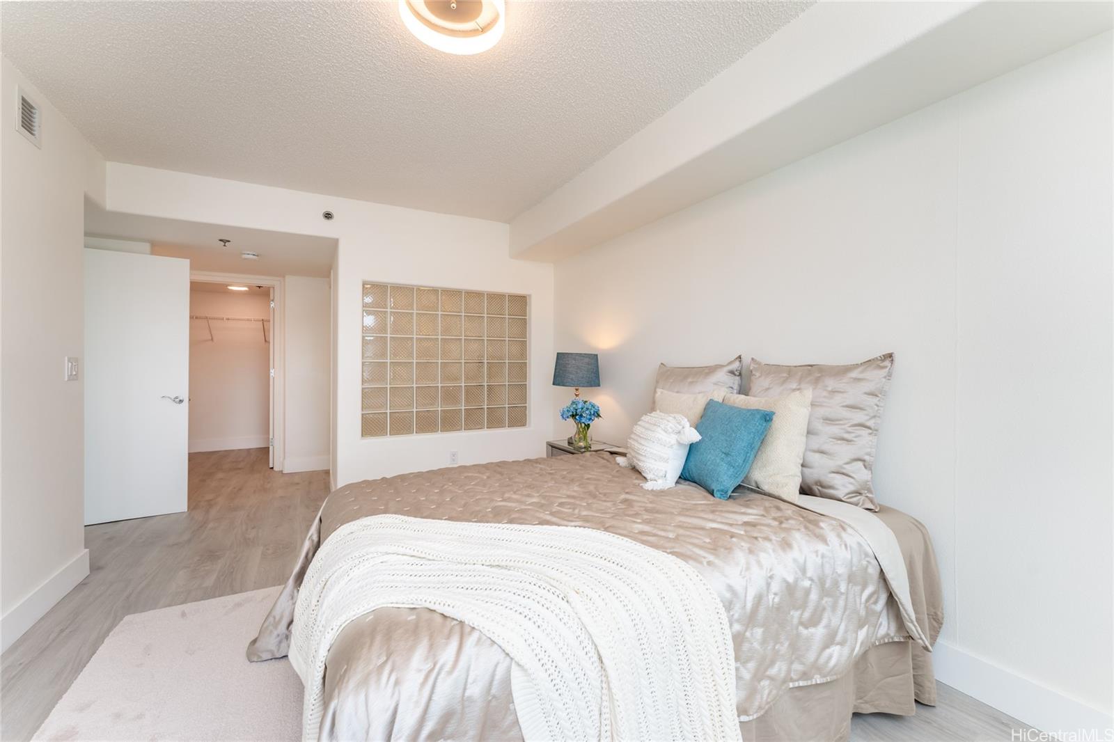 801 S King Street  Unit 1208