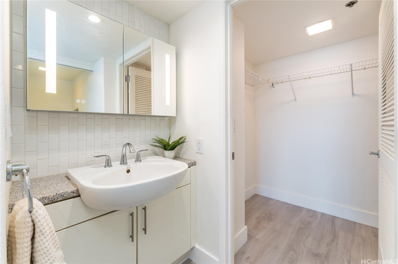 801 S King Street  Unit 1208