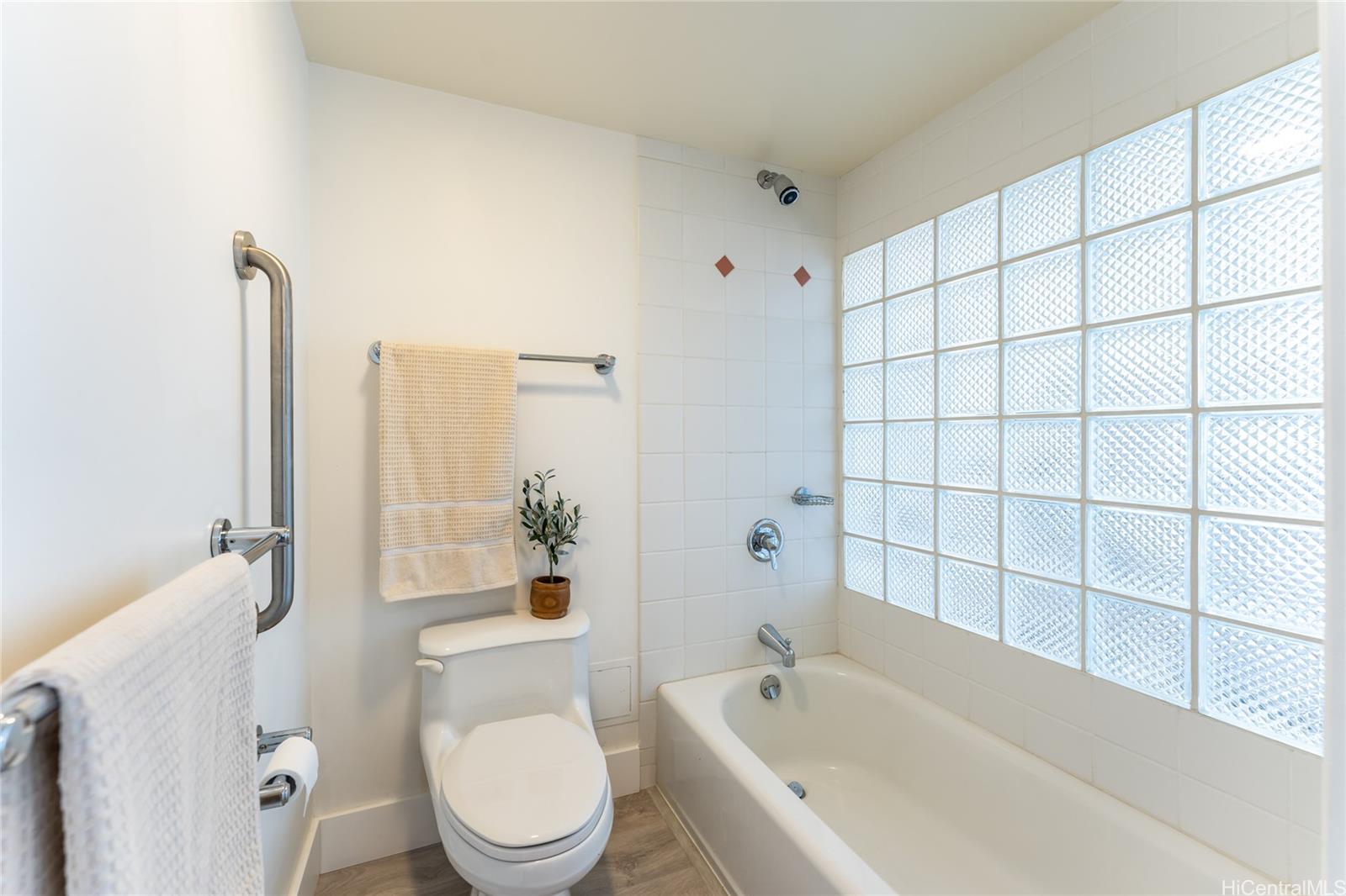 801 S King Street  Unit 1208