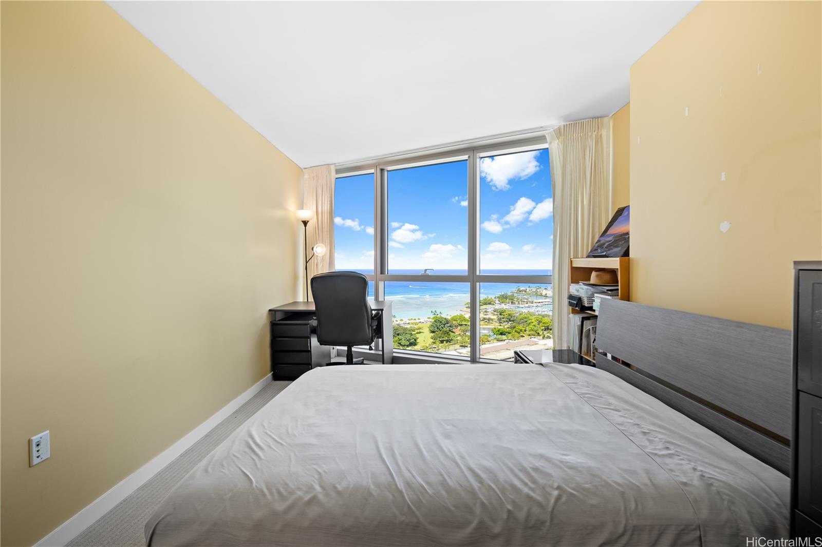 1177 Queen Street  Unit 3503