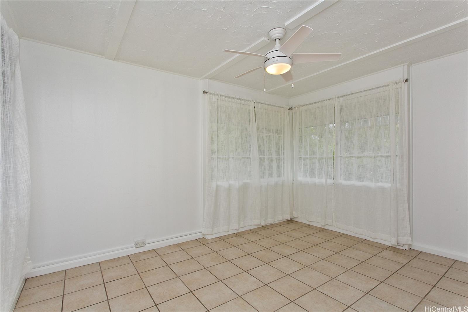Photo 19 of 25