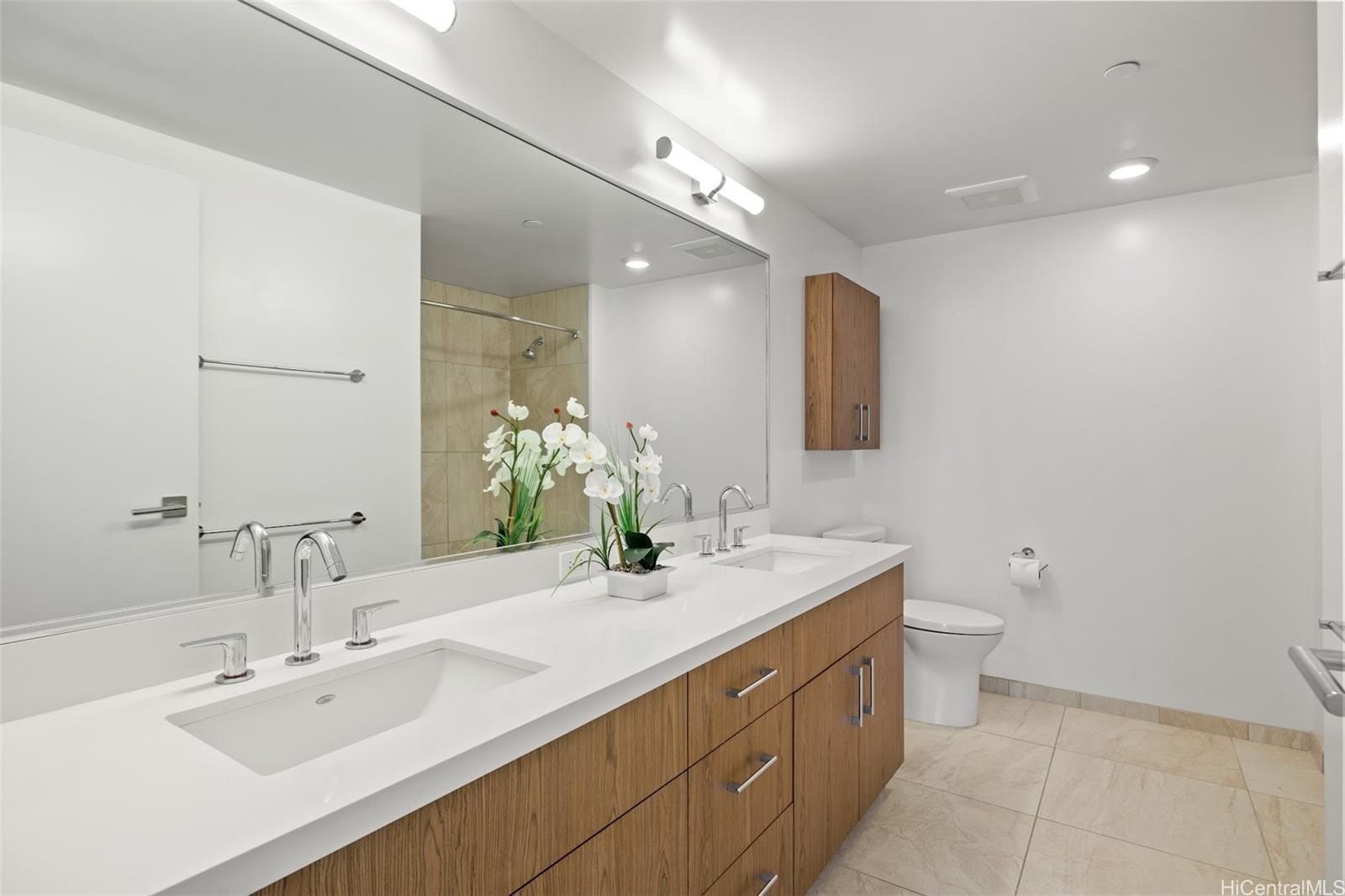 629 Keeaumoku Street  Unit 1710
